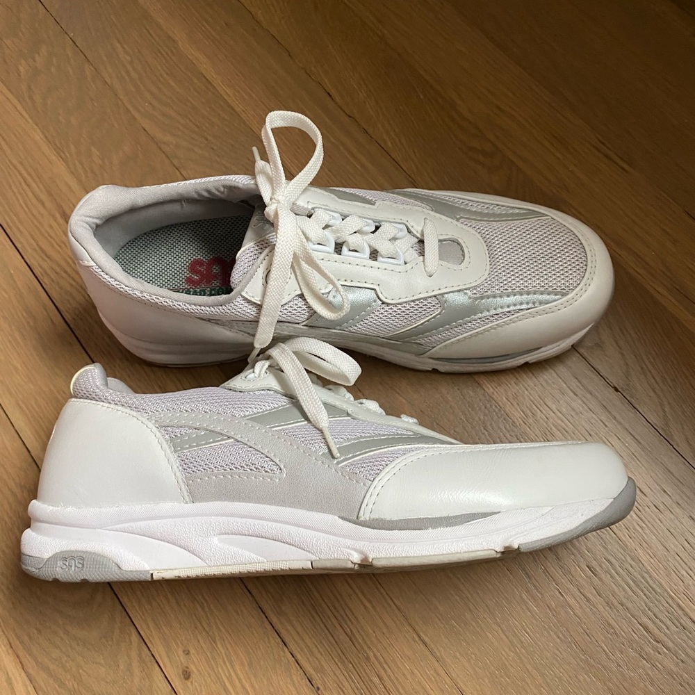 SAS Tripod Mesh Women's White Sneakers Size 10
